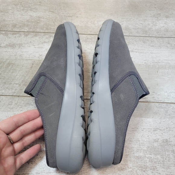 SKECHERS GOGA MAX GEN 5 Gray Clogs 8 Slip-On Faux Fur Lined - Picture 4 of 8